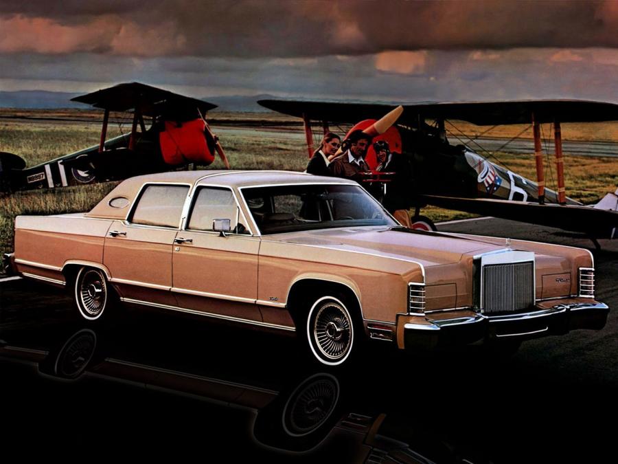  Lincoln Continental Town Car 1979 года  (фото 2 из 2)